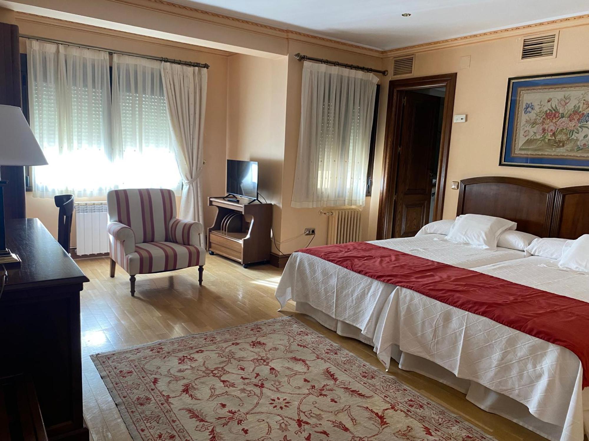 Hotel Aranda Aranda de Duero Kültér fotó